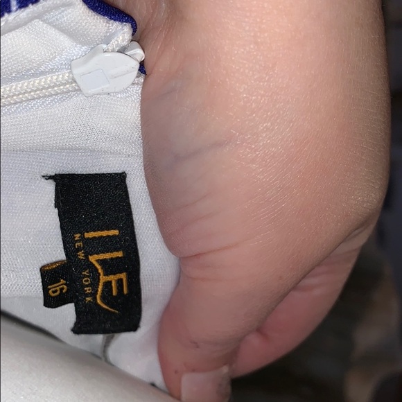 ILE Sleeveless Floral Print Stretchy Dress /NWT - Picture 9 of 9